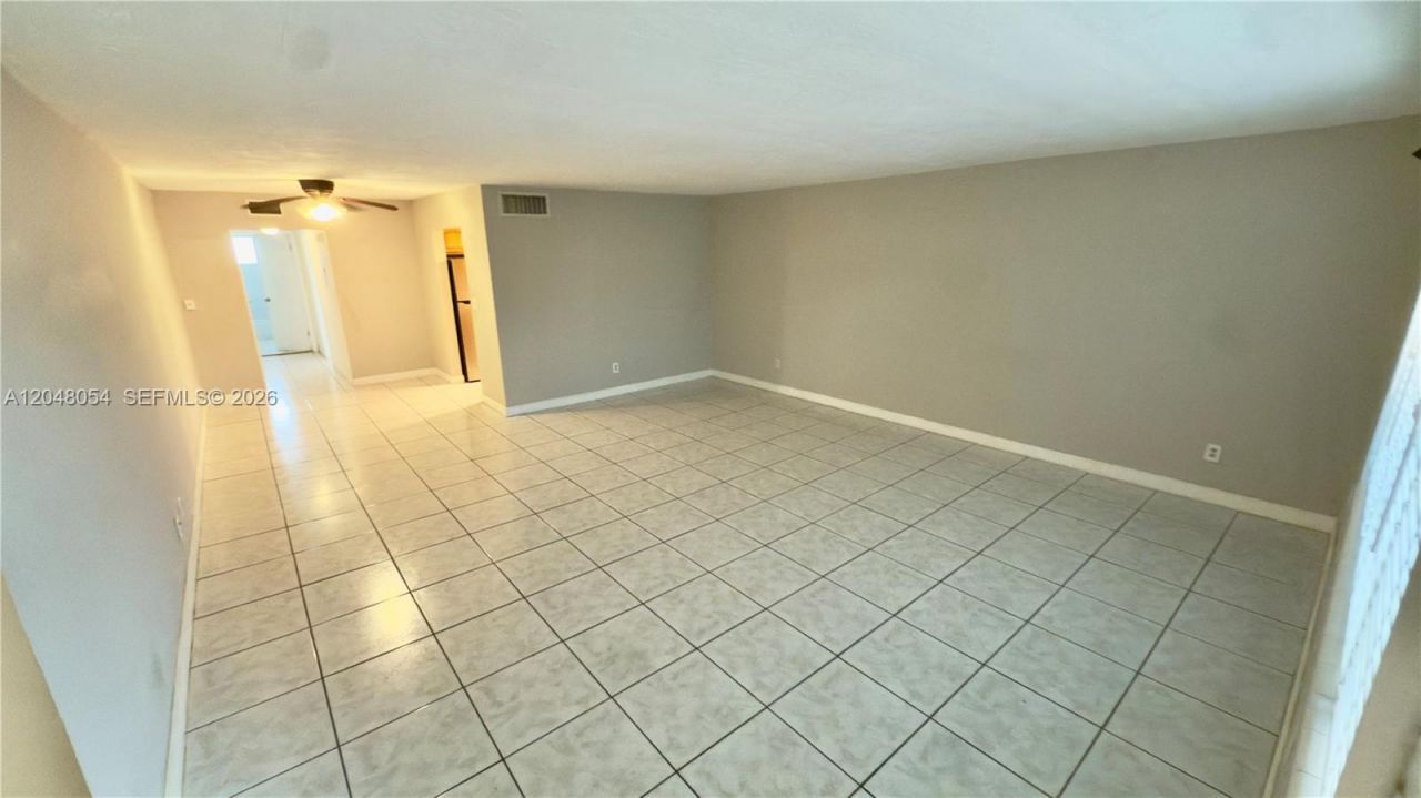 1855 NE 121st St , Unit 16, North Miami, FL 33181 Photo