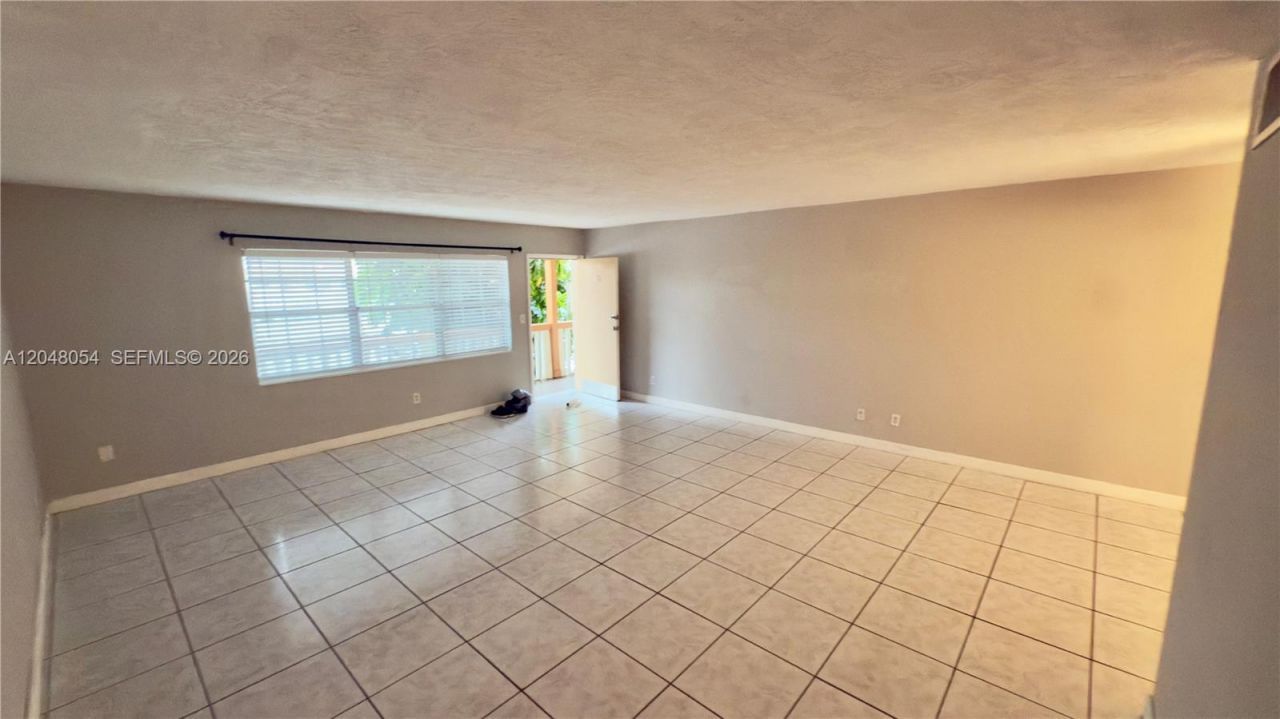 1855 NE 121st St , Unit 16, North Miami, FL 33181 Photo
