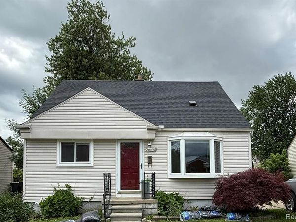 23334 Deziel Street, St. Clair Shores, MI 48082