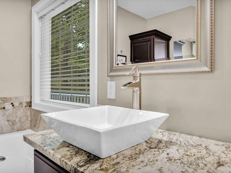 599 Meadowdale Drive , Mansfield, OH 44907 Photo 17