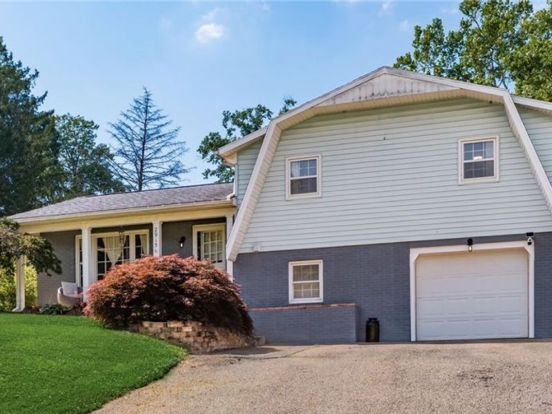 2915 Thorn Drive, South Zanesville, OH 43701 Photo 2