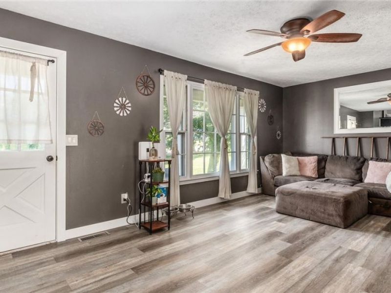 2915 Thorn Drive, South Zanesville, OH 43701 Photo 4