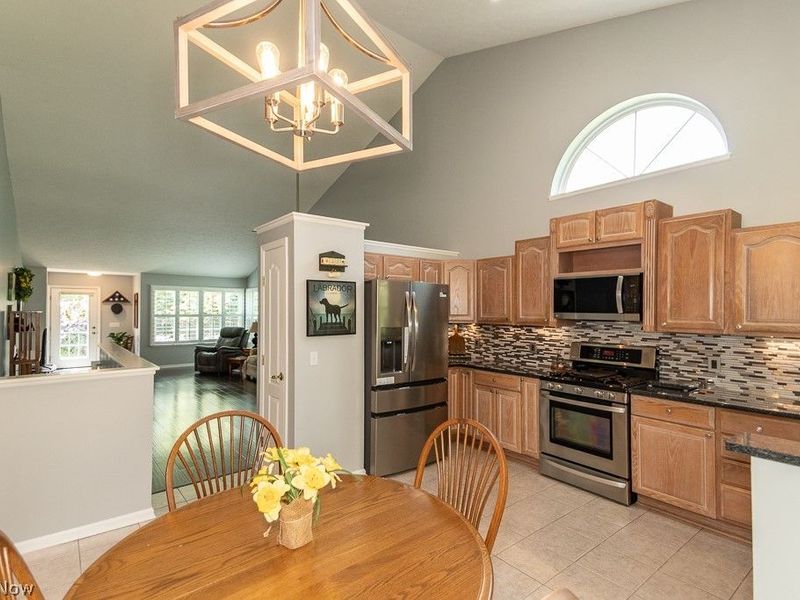 118 Kensington Court, Aurora, OH 44202 Photo 7