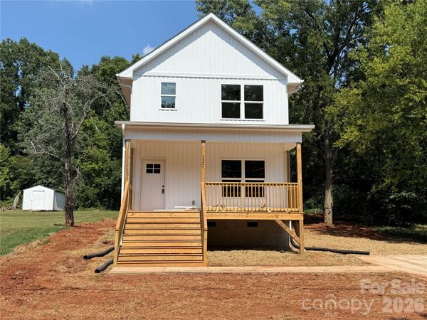 227 S Caldwell Avenue , Newton, NC 28658