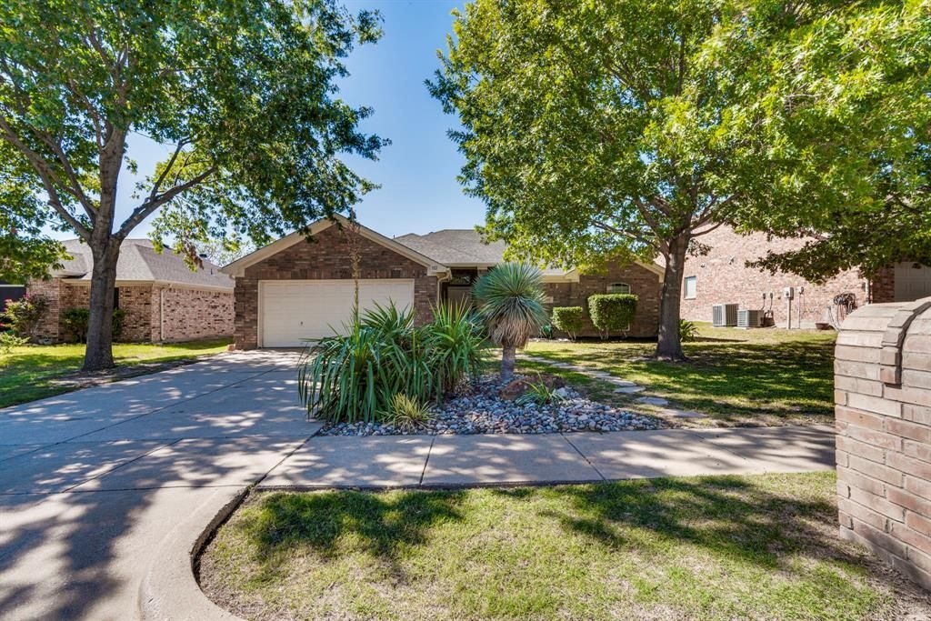 102 Canyon Court, Waxahachie, TX 75167 Main Photo