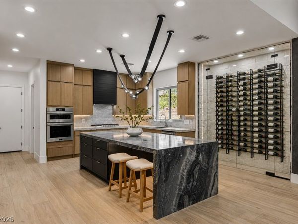 29 Desert Highlands Drive, Henderson, NV 89052