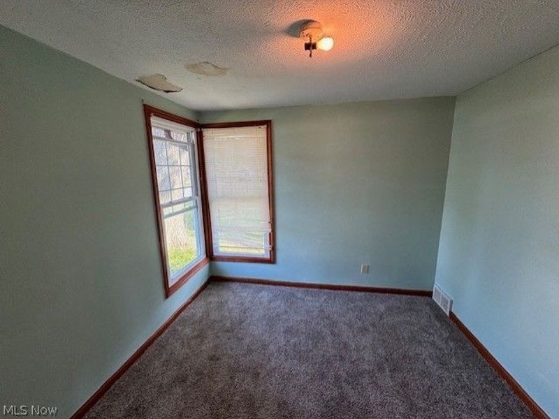 856 Peach Boulevard, Willoughby, OH 44094 Photo 10