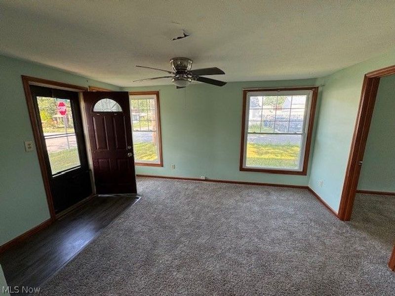 856 Peach Boulevard, Willoughby, OH 44094 Photo 4