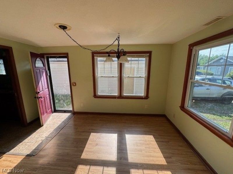 856 Peach Boulevard, Willoughby, OH 44094 Photo 6