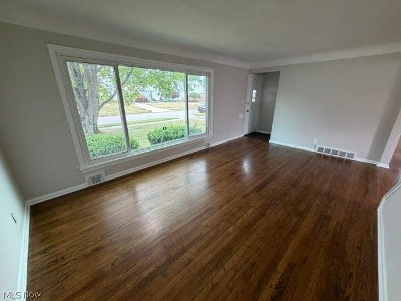 1309 W Miner Road, Mayfield Heights, OH 44124 Photo 5
