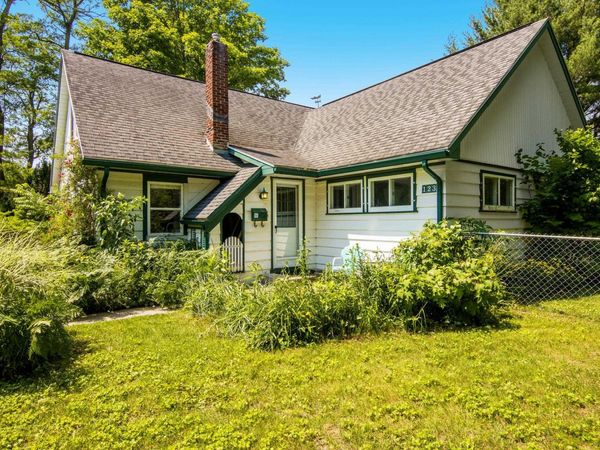 123 Sixteenth Street E, Traverse City, MI 49684