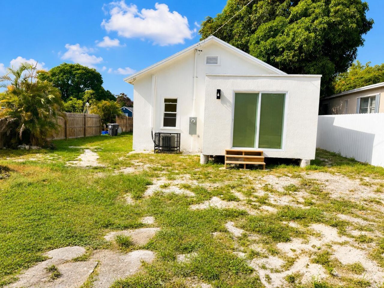 719 Tuscaloosa Street, West Palm Beach, FL 33405 Photo