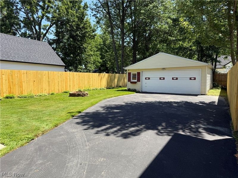 7682 Pinehurst Drive, Mentor on the Lake, OH 44060 Photo 26