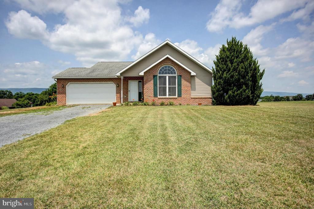 201 CURTIS AVENUE, NEWBURG, PA 17240
