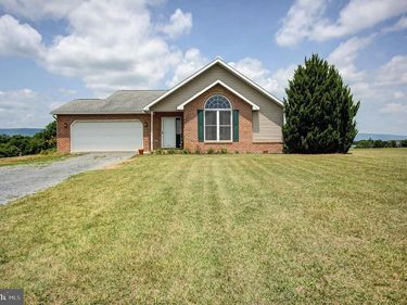201 CURTIS AVENUE, NEWBURG, PA 17240