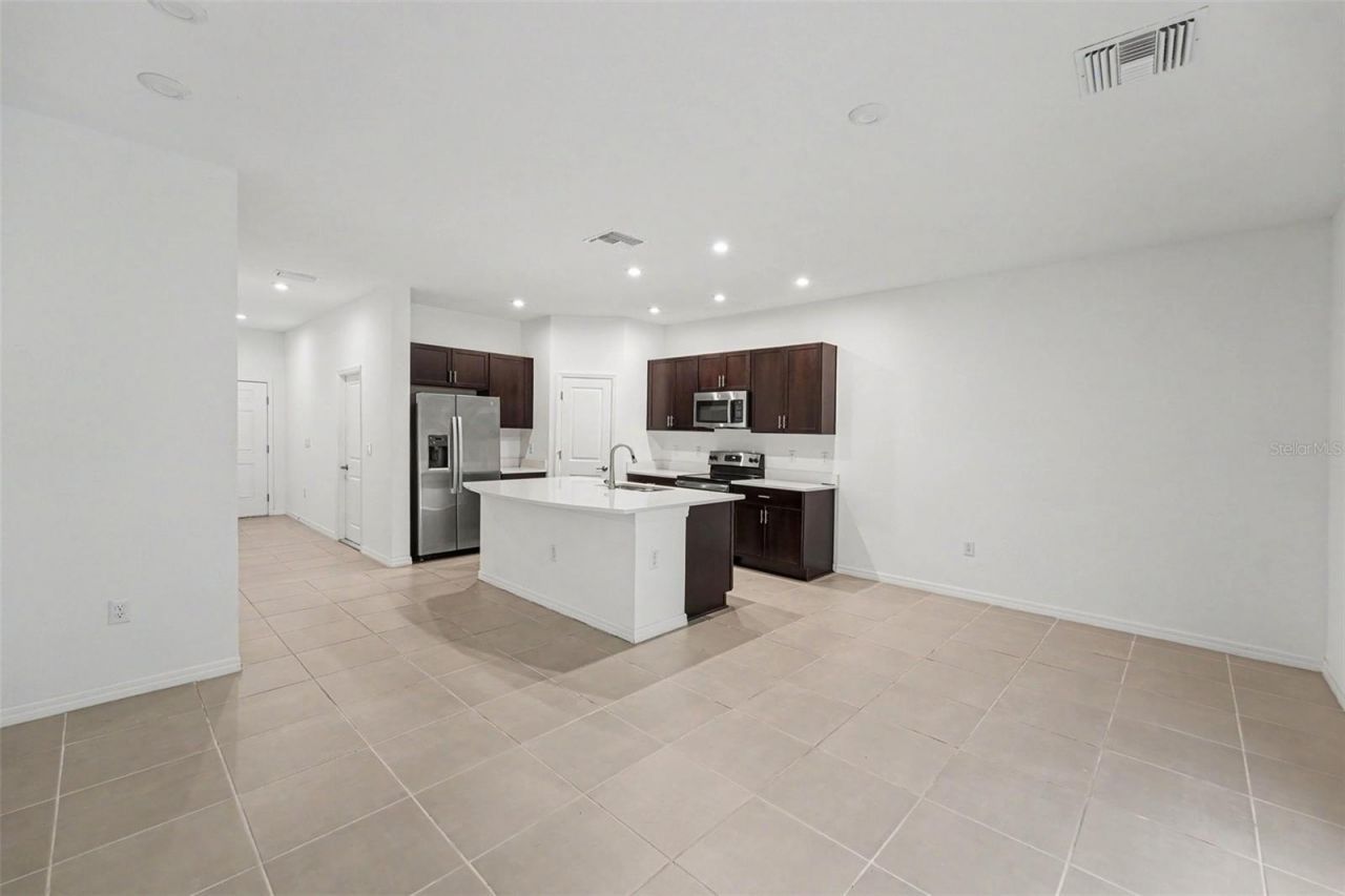 10573 Oakside Drive, Palmetto, FL 34221 Photo