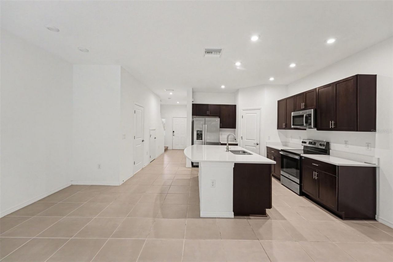 10573 Oakside Drive, Palmetto, FL 34221 Photo