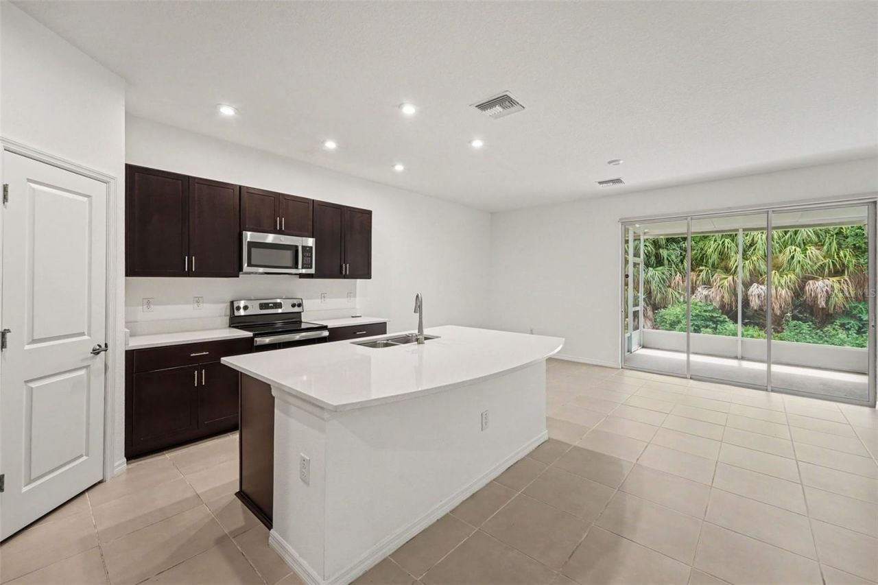 10573 Oakside Drive, Palmetto, FL 34221 Photo