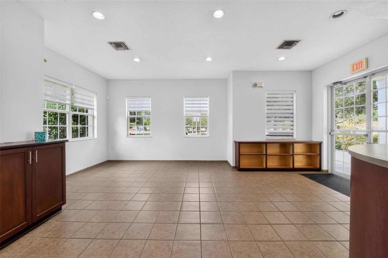 2555 Pinellas Point Drive S, Saint Petersburg, FL 33706 Photo