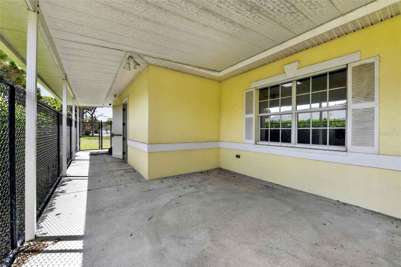 2555 Pinellas Point Drive S, Saint Petersburg, FL 33706 Photo