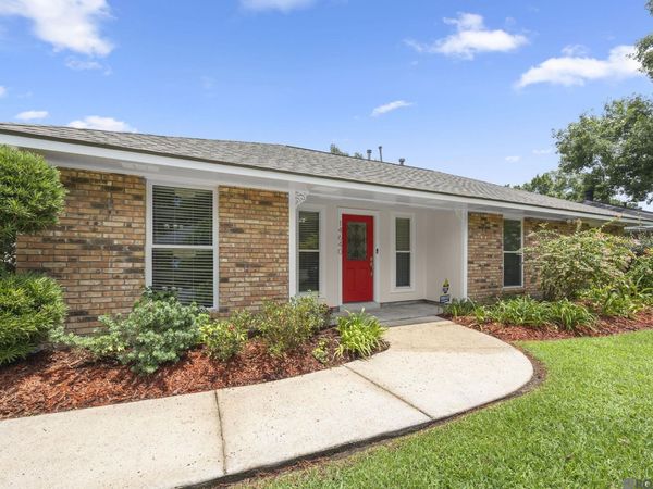 14640 Richardson Dr, Greenwell Springs, LA 70739