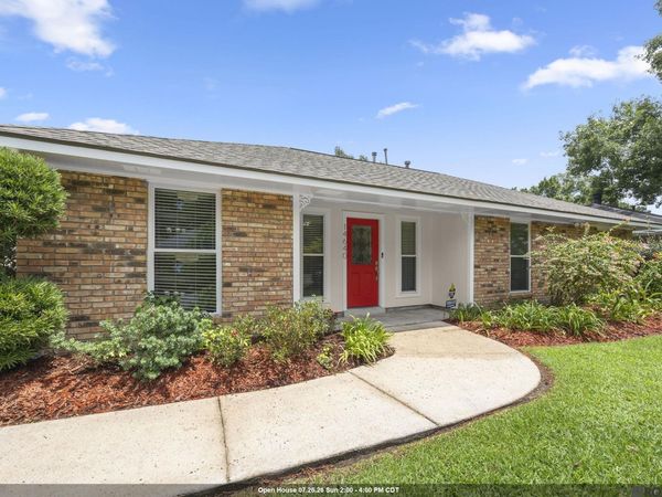 14640 Richardson Dr, Greenwell Springs, LA 70739