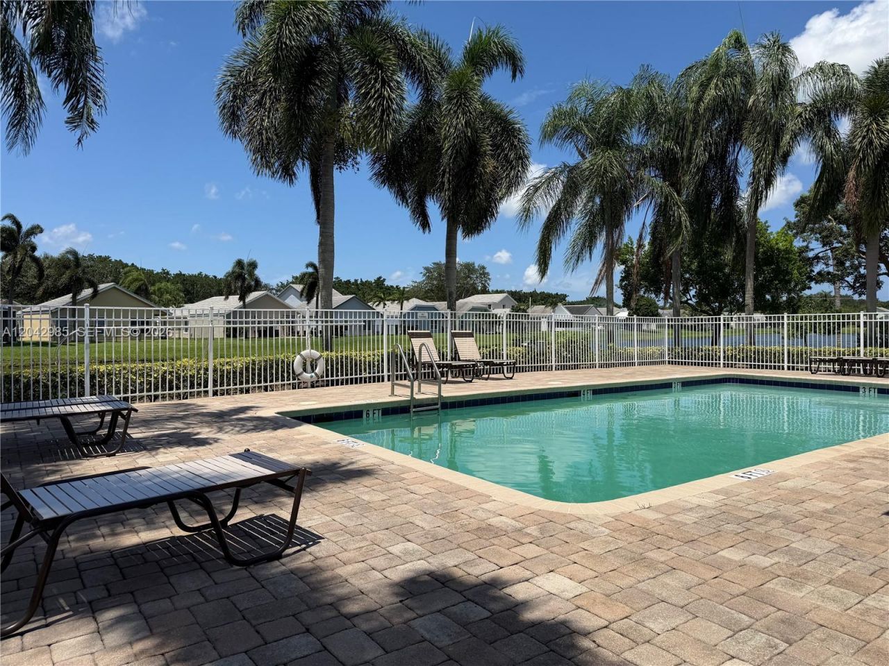 9161 N Lake Park Cir N, Davie, FL 33328 Photo