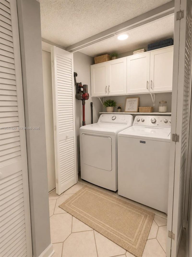 301 N Pine Island Rd , Unit 220, Plantation, FL 33324 Photo