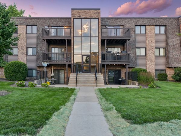 1424 Stonebridge Circle , Unit L9, Wheaton, IL 60189