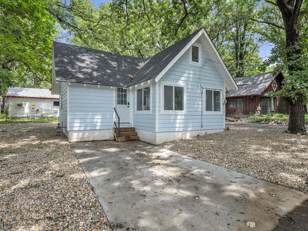 21332 Linn Street , Spirit Lake, IA 51360