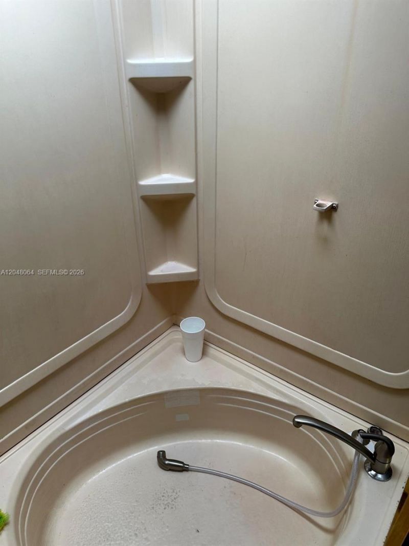 655 NW 152nd St , Unit 655, Miami, FL 33169 Photo