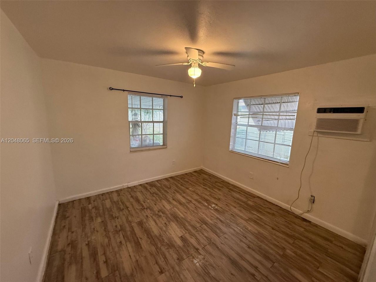 34 SW 5th St , Unit 1-2, Hallandale Beach, FL 33009 Photo