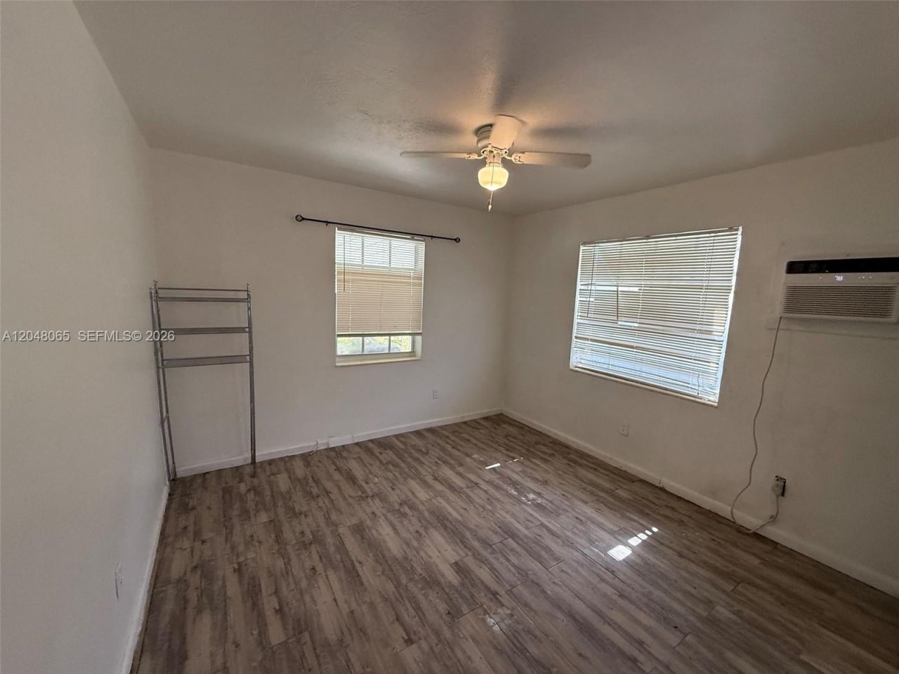 34 SW 5th St , Unit 1-2, Hallandale Beach, FL 33009 Photo