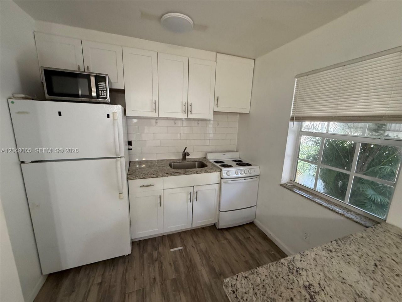 34 SW 5th St , Unit 1-2, Hallandale Beach, FL 33009 Photo