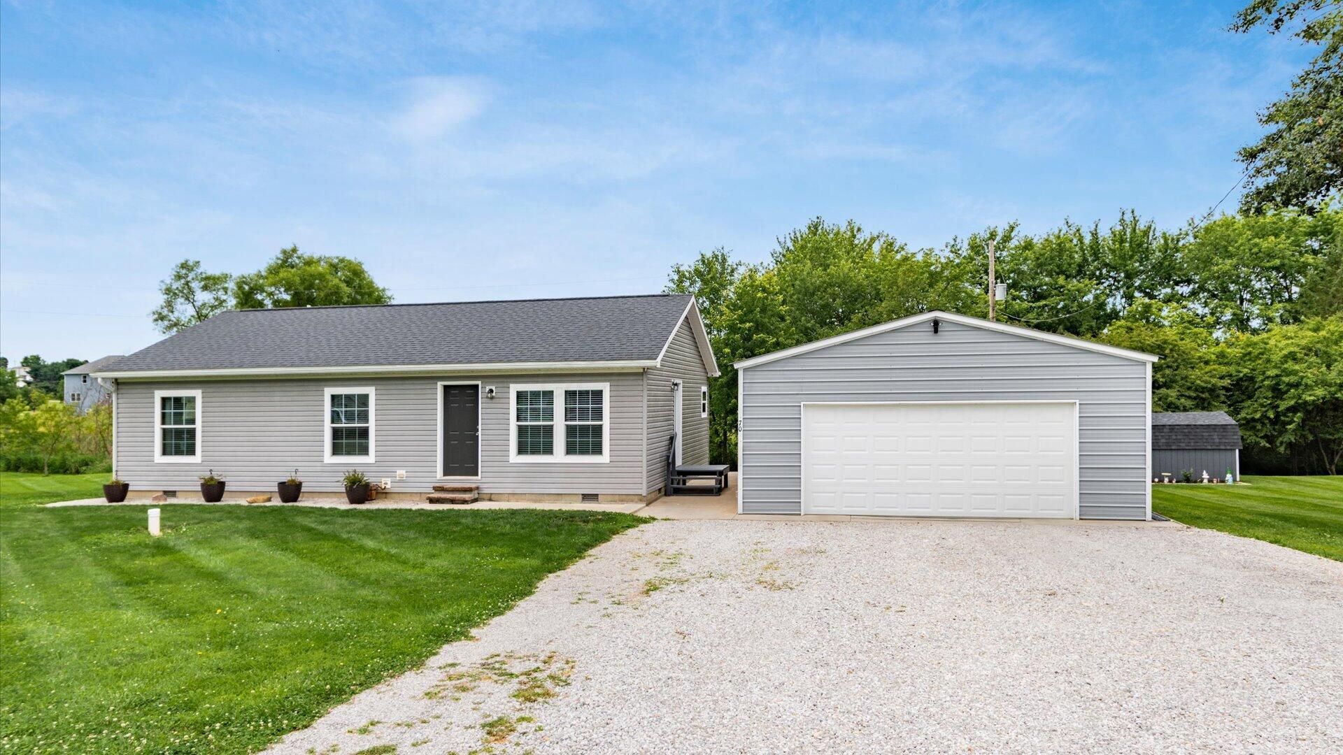 70 Liberty Avenue Se, Jacksontown, OH 43030 Main Photo