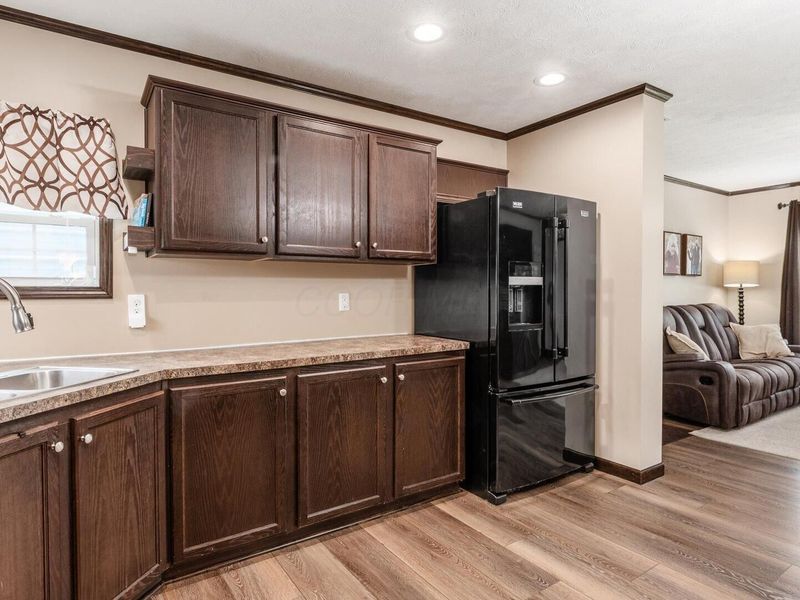 70 Liberty Avenue SE, Jacksontown, OH 43030 Photo 8