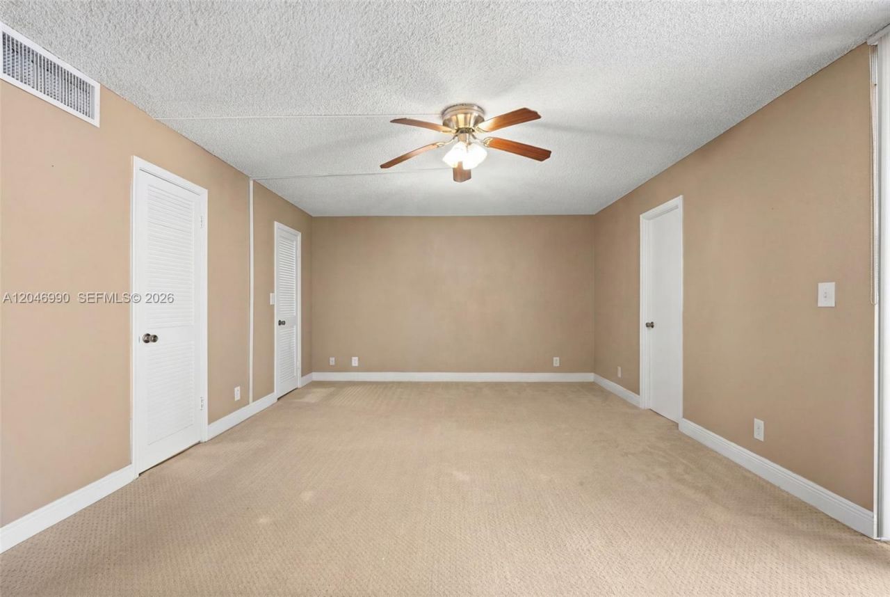 801 NE 27th Ave, Hallandale Beach, FL 33009 Photo