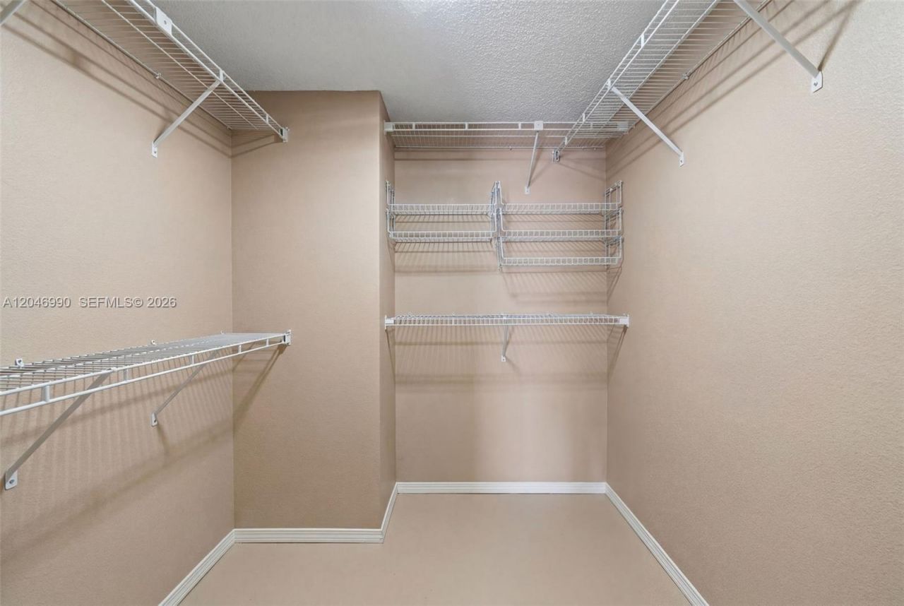 801 NE 27th Ave, Hallandale Beach, FL 33009 Photo