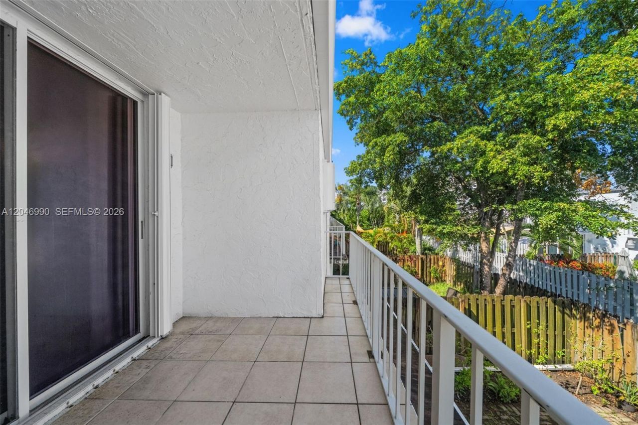 801 NE 27th Ave, Hallandale Beach, FL 33009 Photo