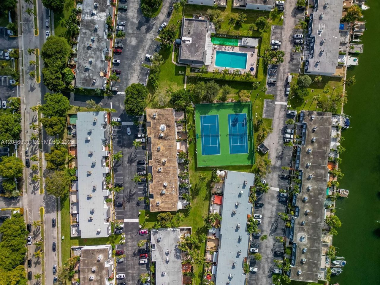 801 NE 27th Ave, Hallandale Beach, FL 33009 Photo