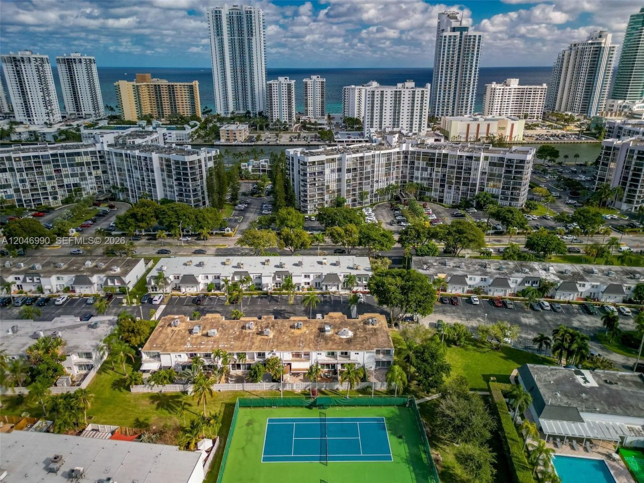 801 NE 27th Ave, Hallandale Beach, FL 33009 Photo