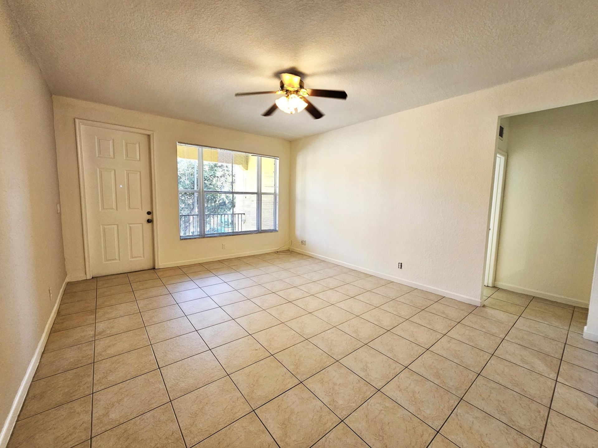 3569 Forest Hill Boulevard, Unit 104, Palm Springs, FL 33406 Photo