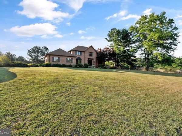 2 ARDEN VALLEY COURT, SPARKS GLENCOE, MD 21152