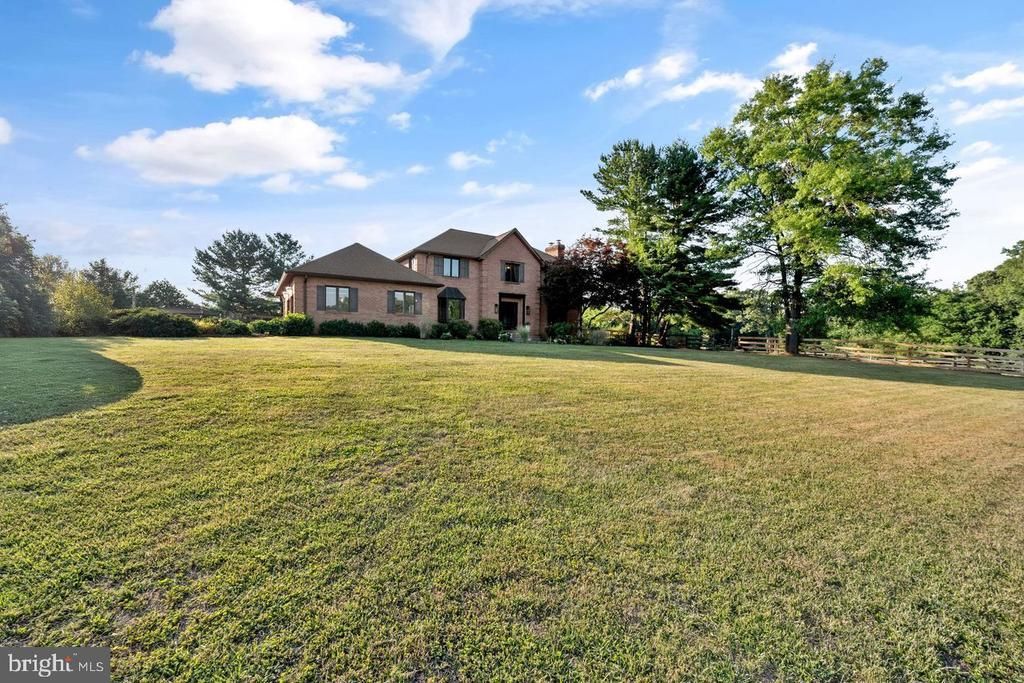 2 ARDEN VALLEY COURT, SPARKS GLENCOE, MD 21152