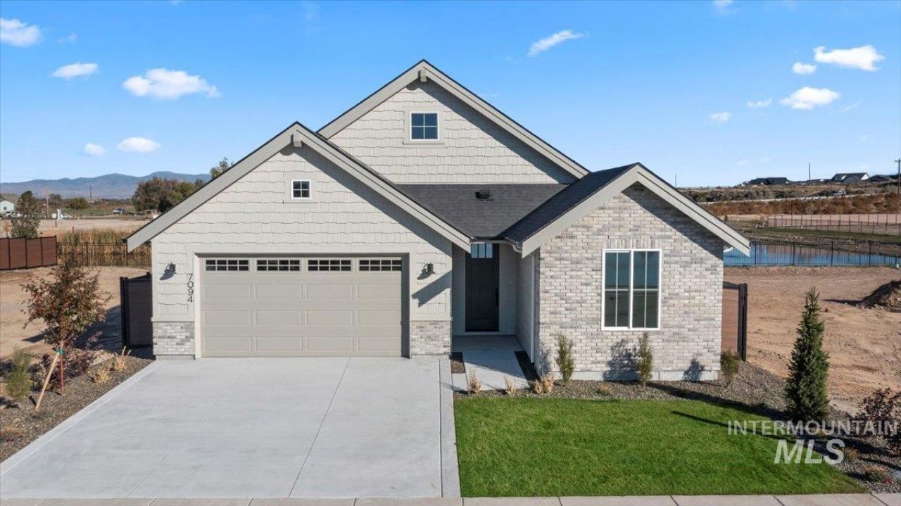 7076 N Canter Trail Ave, Meridian, ID 83646 Main Photo