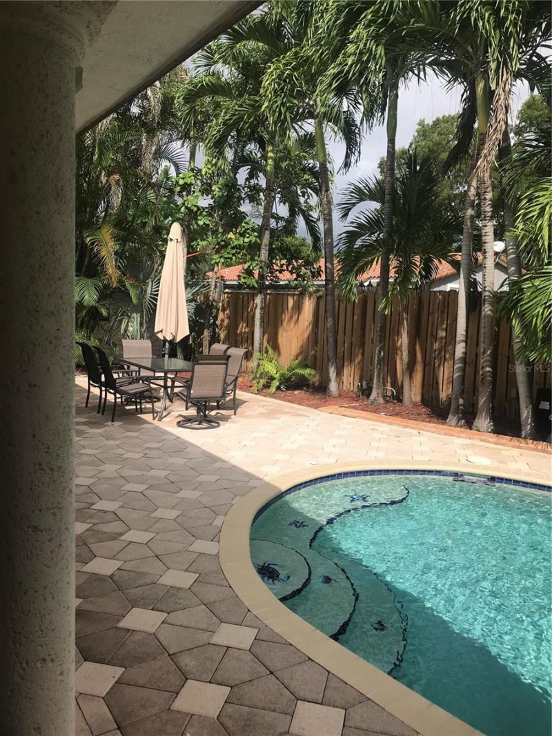 14821 Palmetto Palm Avenue, Miami Lakes, FL 33014 Photo