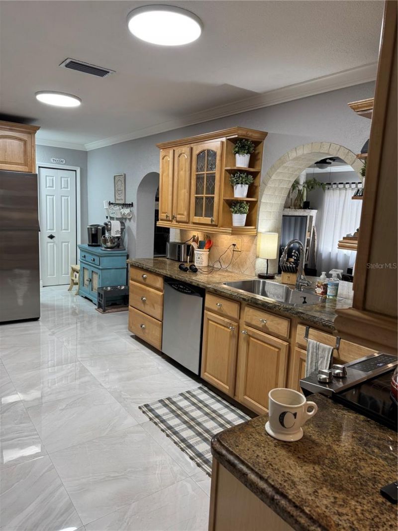 14821 Palmetto Palm Avenue, Miami Lakes, FL 33014 Photo