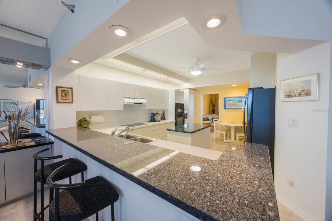 7872 Sailboat Key Boulevard S, Unit PH602, South Pasadena, FL 33707 Photo