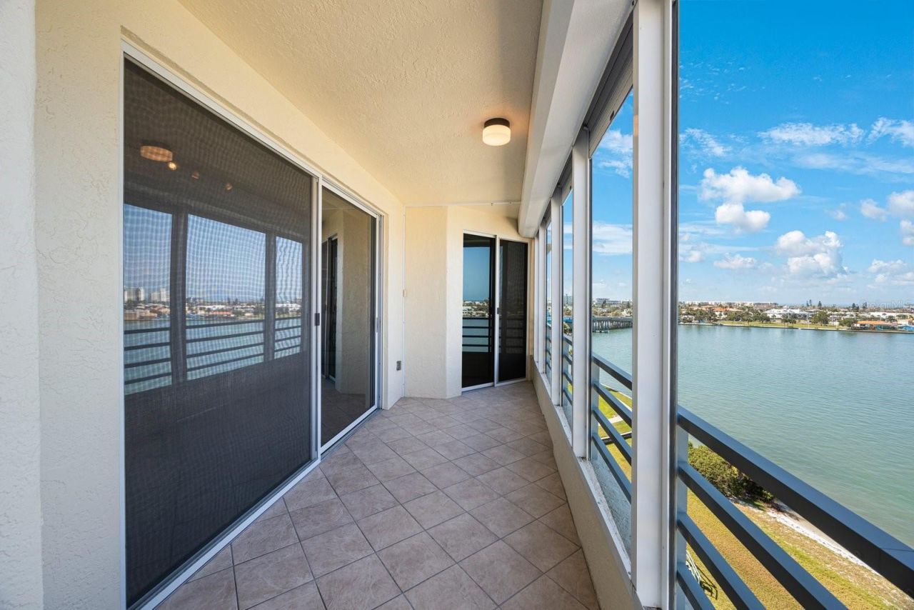 7872 Sailboat Key Boulevard S, Unit PH602, South Pasadena, FL 33707 Photo