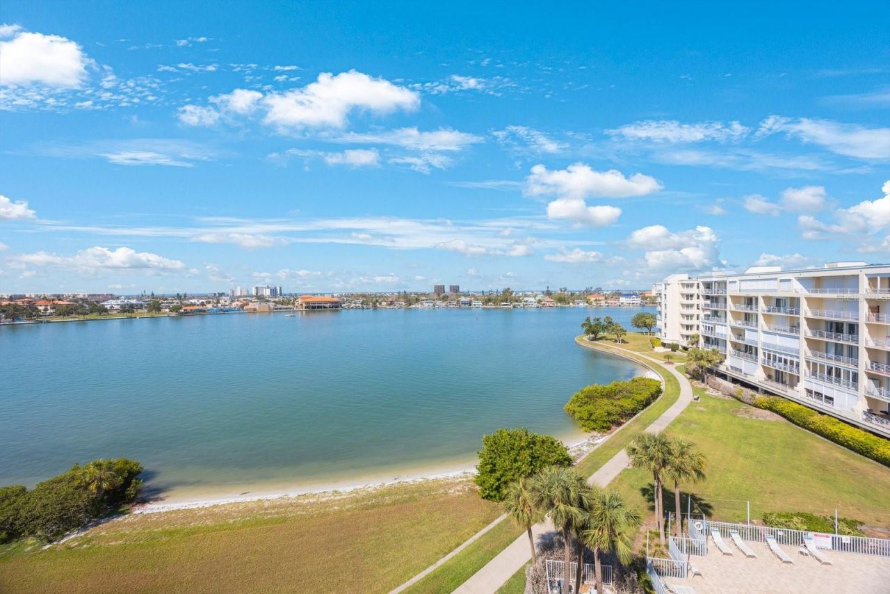 7872 Sailboat Key Boulevard S, Unit PH602, South Pasadena, FL 33707 Photo